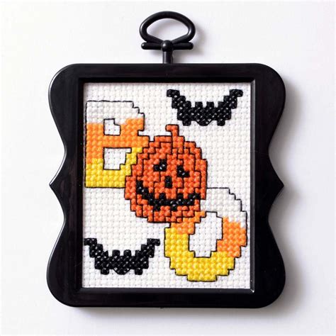 counted cross stitch halloween patterns|free printable halloween cross stitch.